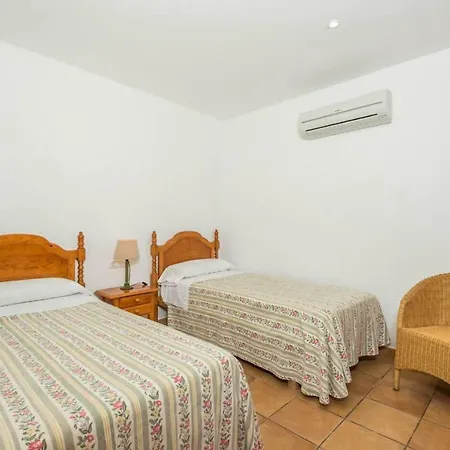 Iris Torret Villa Punta Prima (Menorca)
